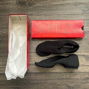 NEW! Capezio CG31W Pure Knit Black Jazz Shoes Size:12M